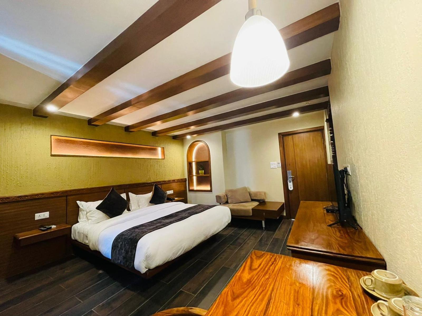 Hotel Timber House By Tara Group Katmandú Exterior foto